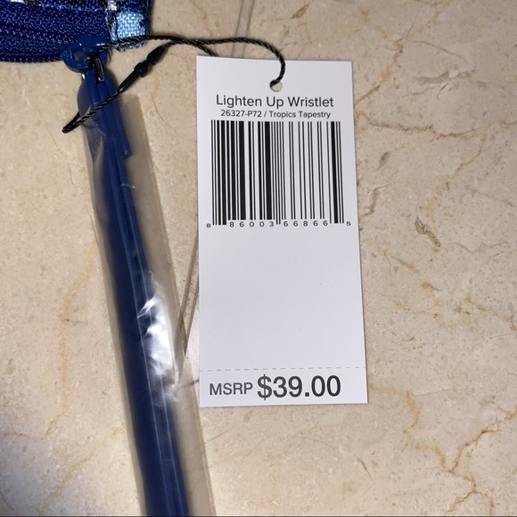 Vera Bradley Lighten Up Wrislet - Tropics Tapestry - Picture 6 of 6